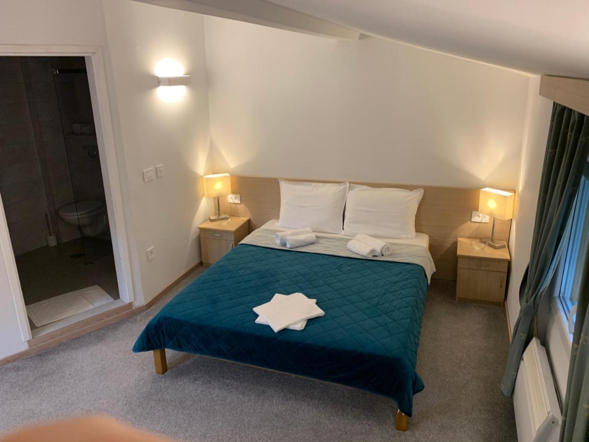 Garni Hotel Vir Врнячка-Баня Экстерьер фото